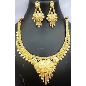 Attractive Gold Necklaces    